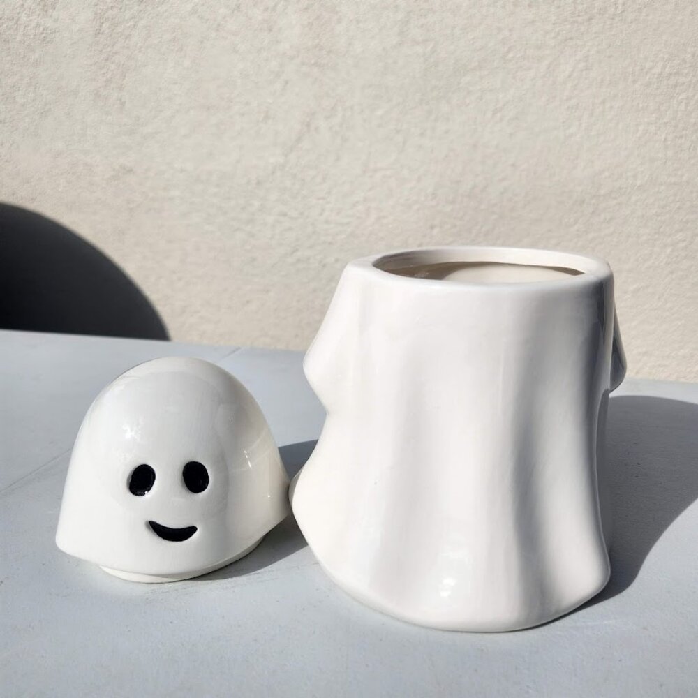 NEW Ceramic Ghost Cookie Jar Treat Food Storage Candy Kitchen Decor White Party - Picture 8 of 14